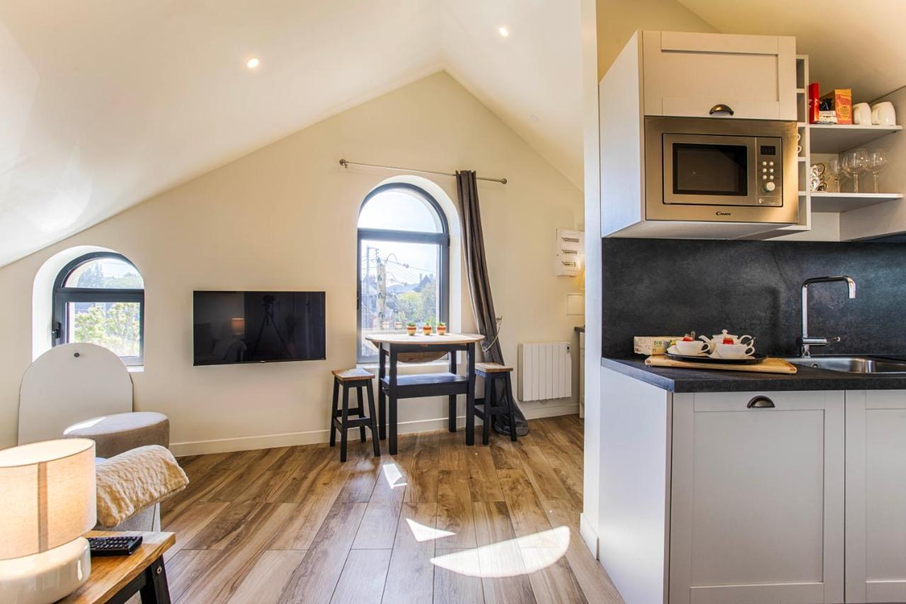 Beau L.o.f.t. Sous Les Toits - Vue Sur 2 A 4 Personnes - La Vague Apartment